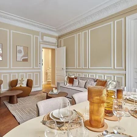 Daire Elegant 2 Climatise - Champs-elysees *