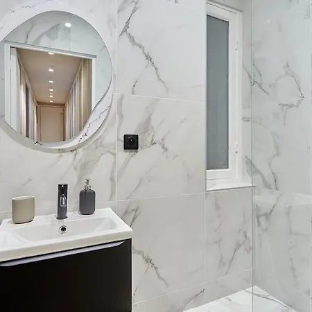 Elegant 2 Climatise - Champs-elysees Daire